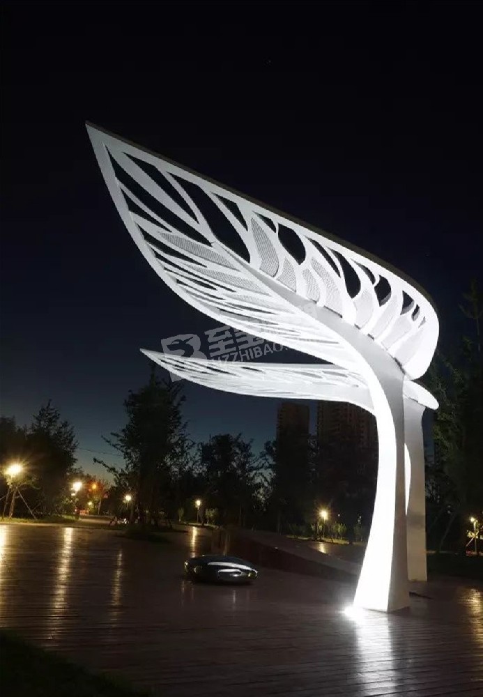 城市广场镜面树叶不锈钢雕塑定制