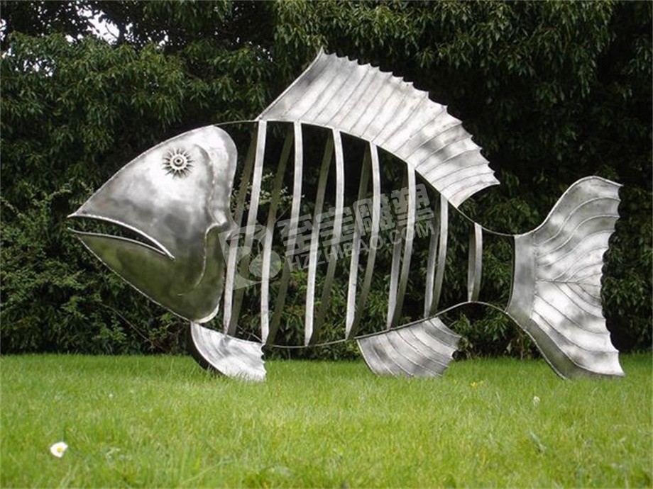 游乐园镜面镂空鱼不锈钢雕塑定制