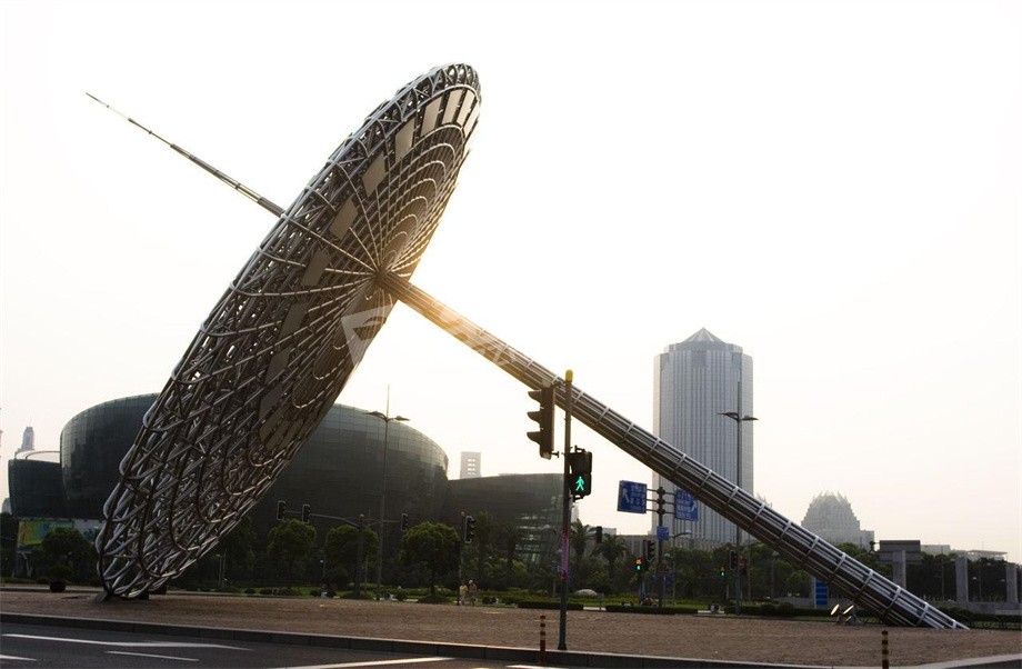 城市镜面创意日晷不锈钢雕塑定制