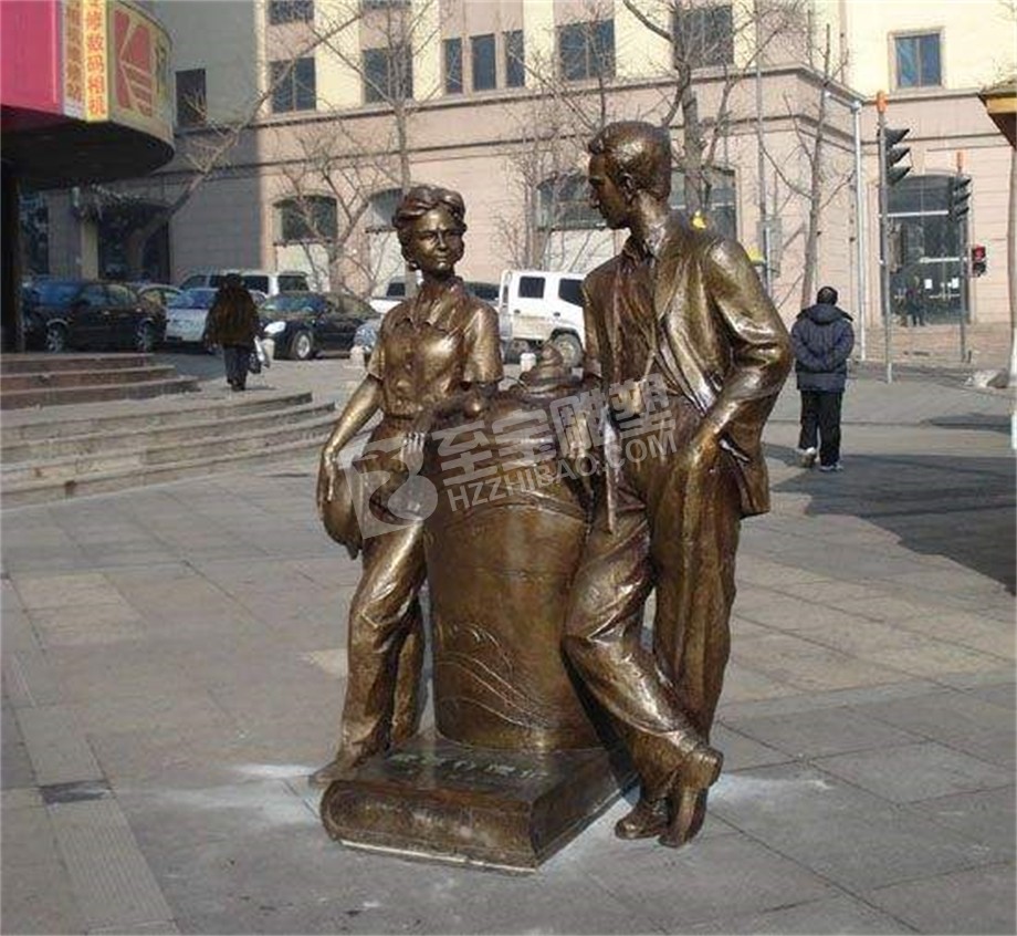 广场人物铸铜雕塑定制